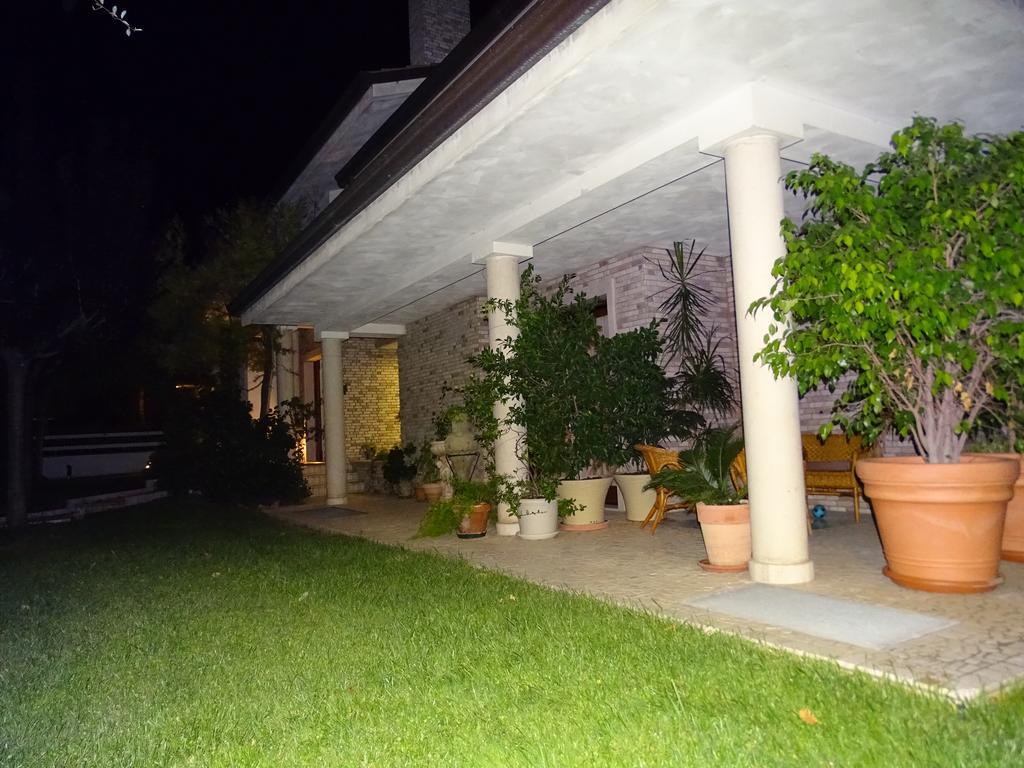 Villa Gioia Rooms Montegranaro Luaran gambar